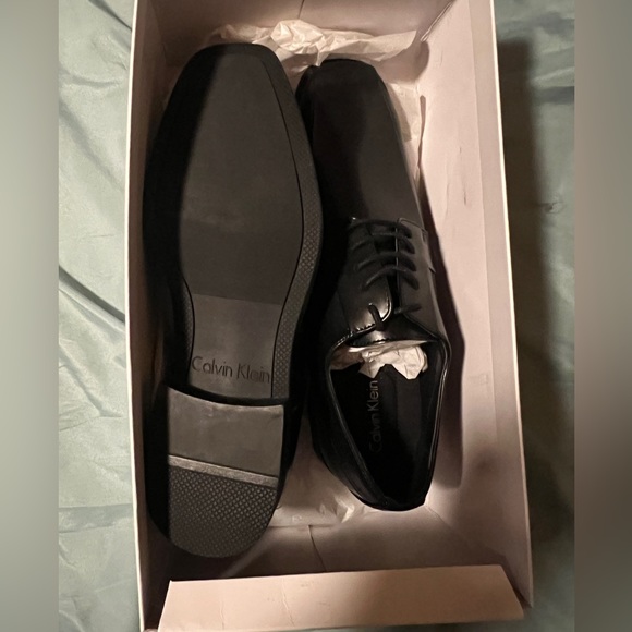 Calvin Klein Dressy Shoes - Picture 2 of 3